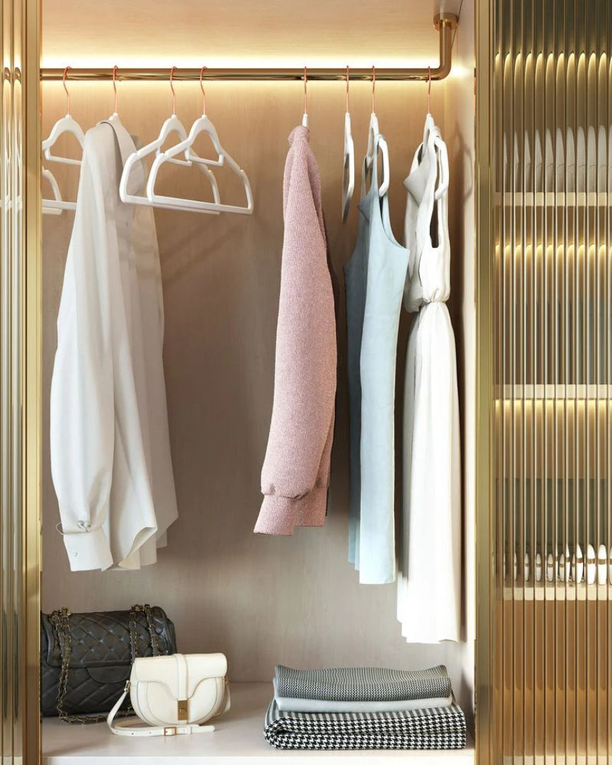 Velvet Clothes Hangers Set Of 50 Or 60 With Rose Gold Hook – product view 8 | Ridgefield Furniture