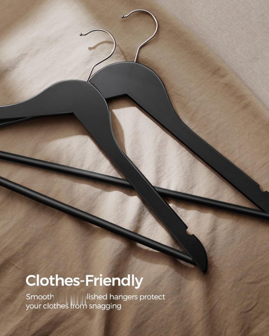 Wood Coat Hangers 20 Pack With Shoulder Notches – product view 5 | Ridgefield Furniture